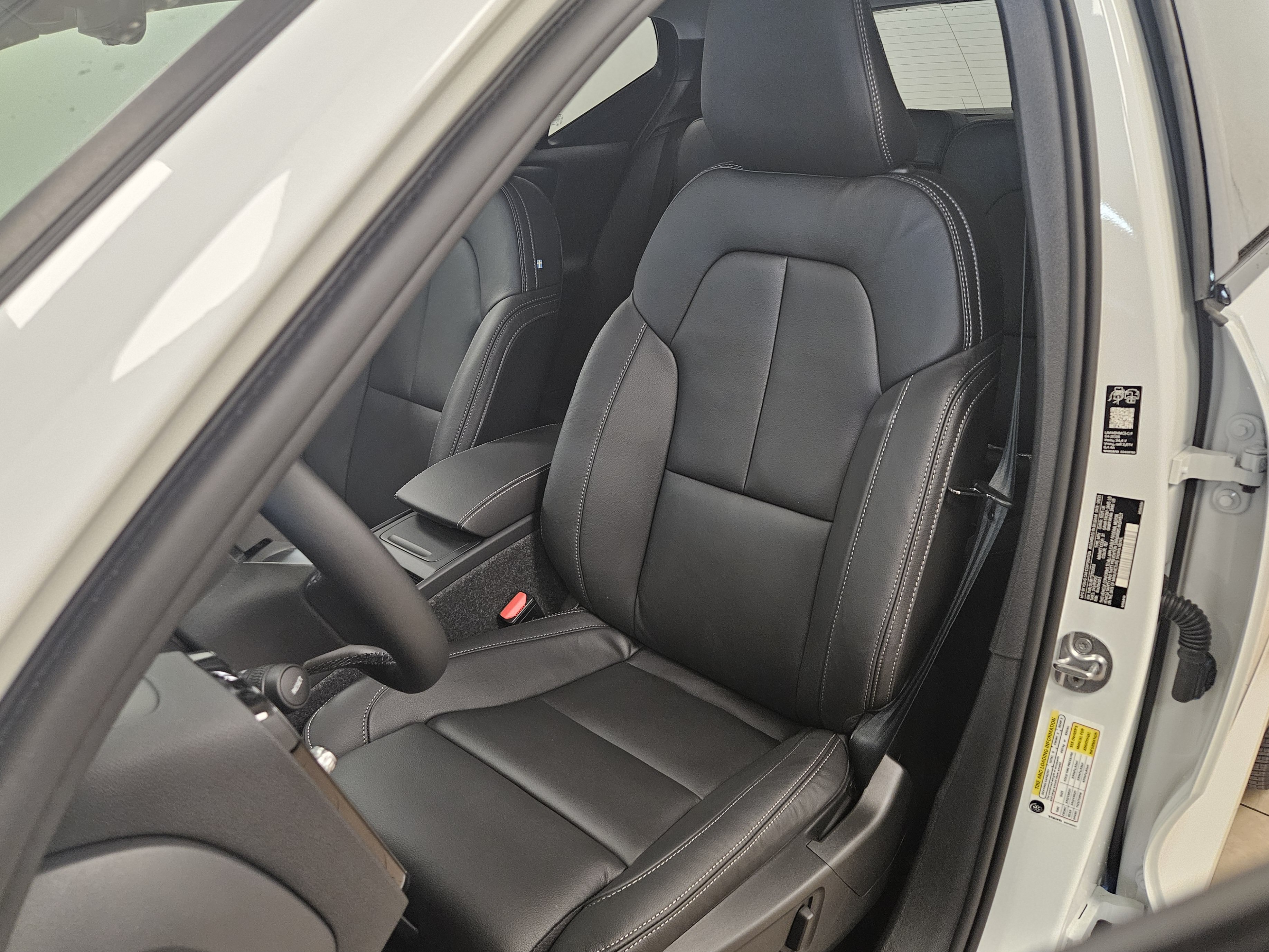 New 2026 Volvo XC40 B5 Ultra w/ Climate Package AWD/4WD image 41
