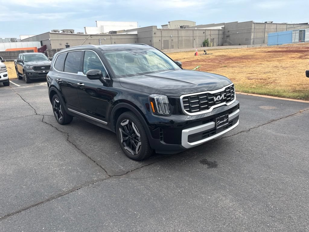 Used 2025 Kia Telluride S