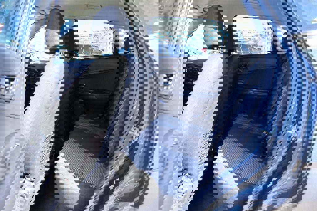 Used 2021 Hyundai Kona SE w/ Cargo Package image 9