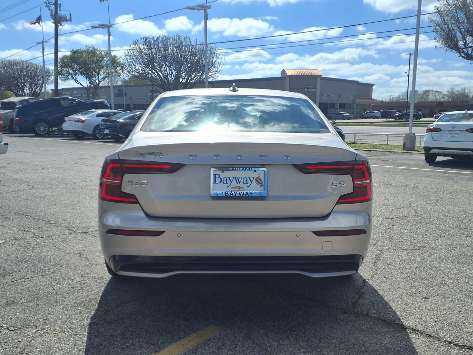 Used 2024 Volvo S60 B5 Plus image 22