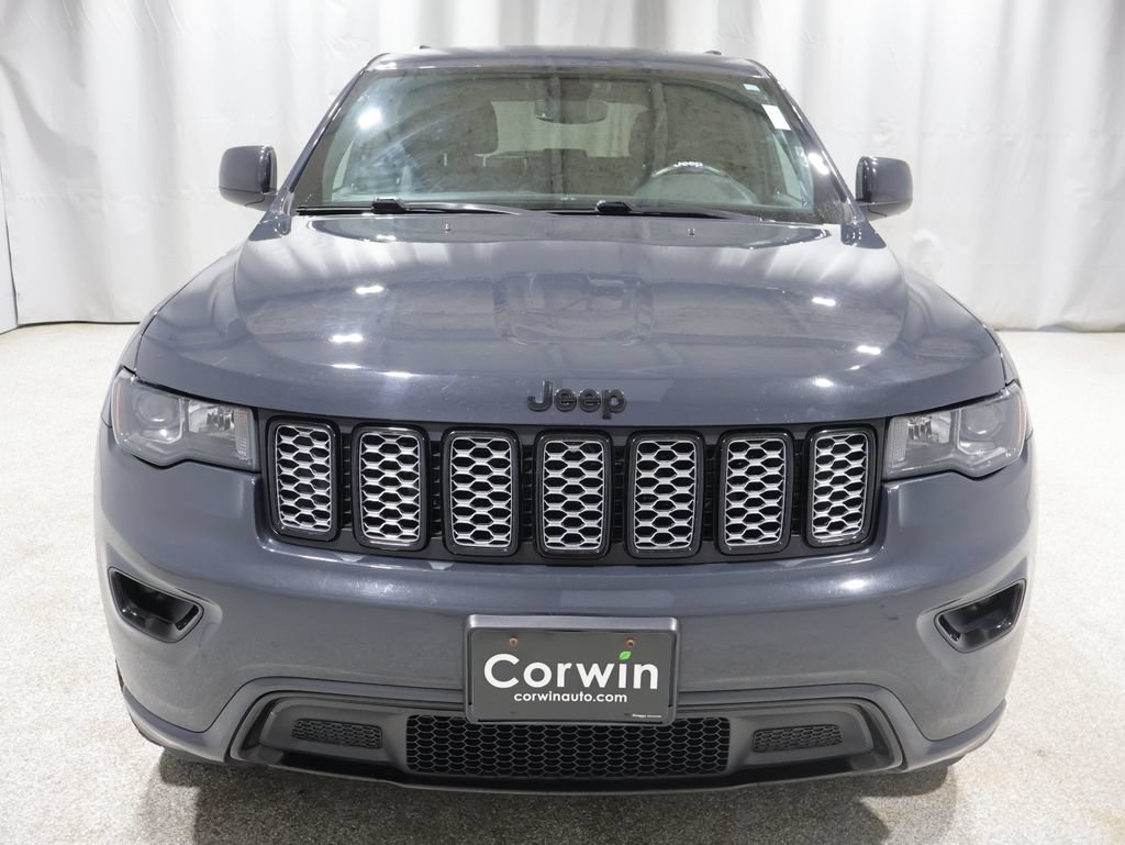 Used 2018 Jeep Grand Cherokee Altitude AWD/4WD image 8