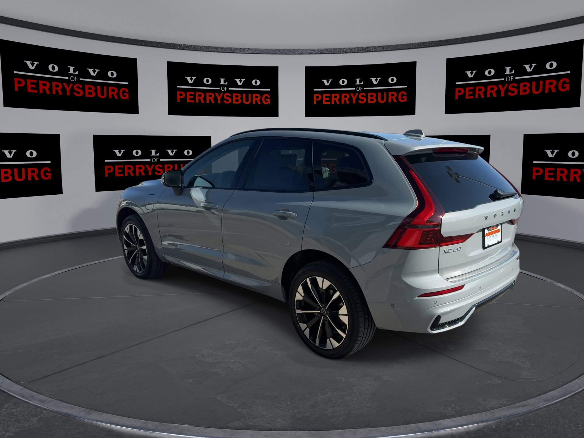 New 2026 Volvo XC60 T8 Plus w/ Protection Package Premier image 6