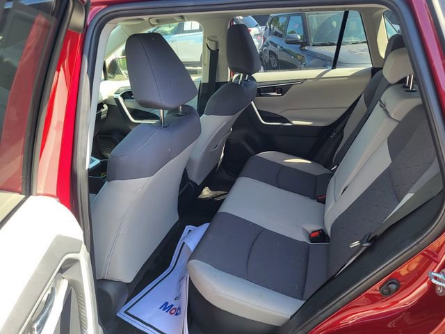 Used 2022 Toyota RAV4 XLE w/ Convenience Package AWD/4WD image 15