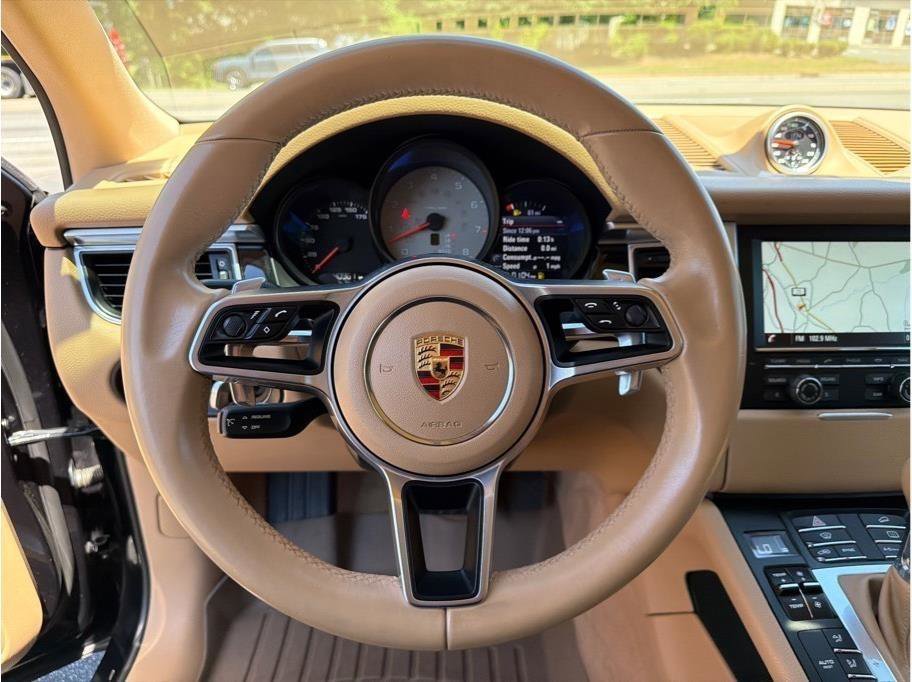 Used 2015 Porsche Macan S AWD/4WD image 16
