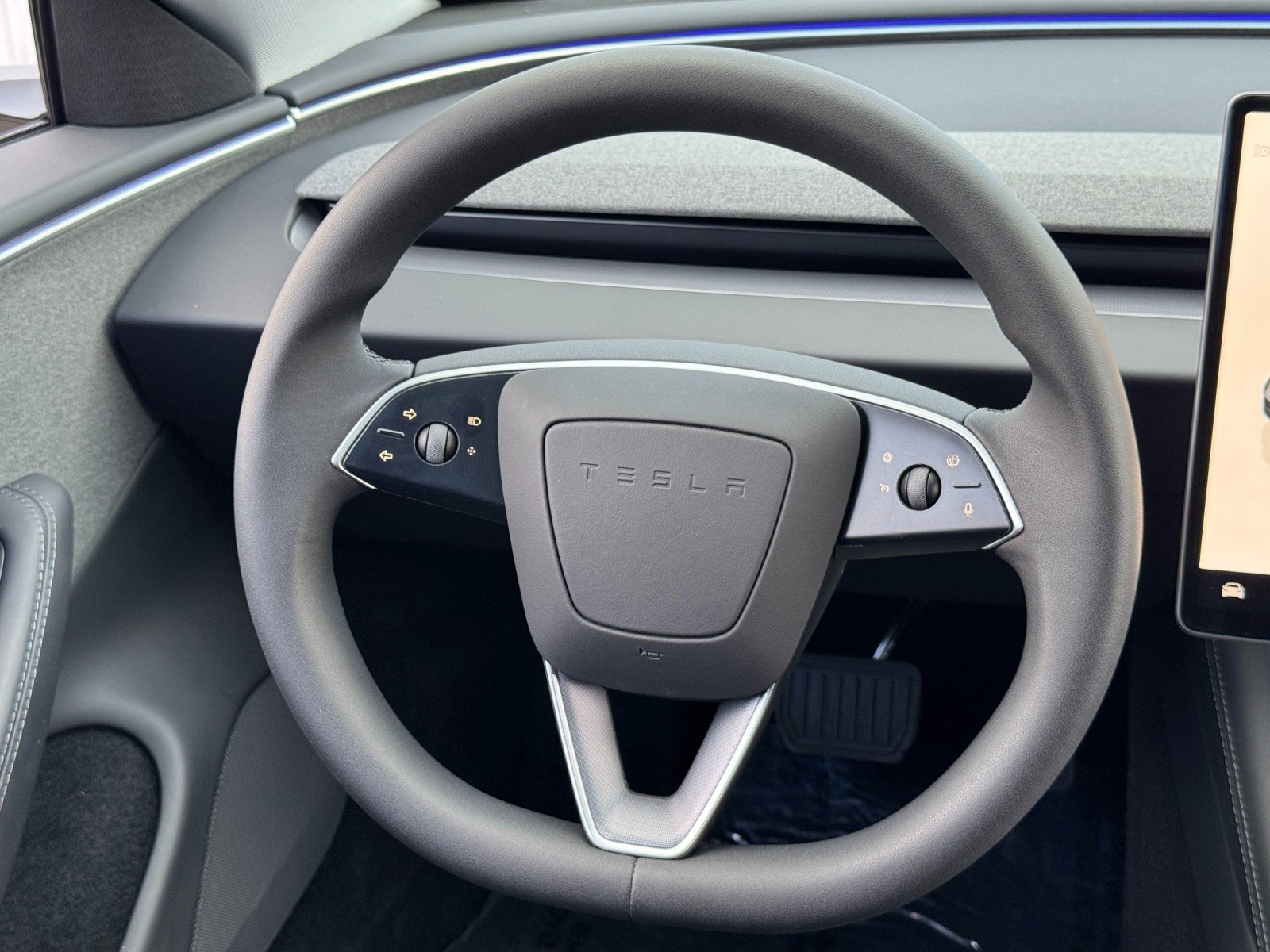 Used 2025 Tesla Model 3 Long Range image 18