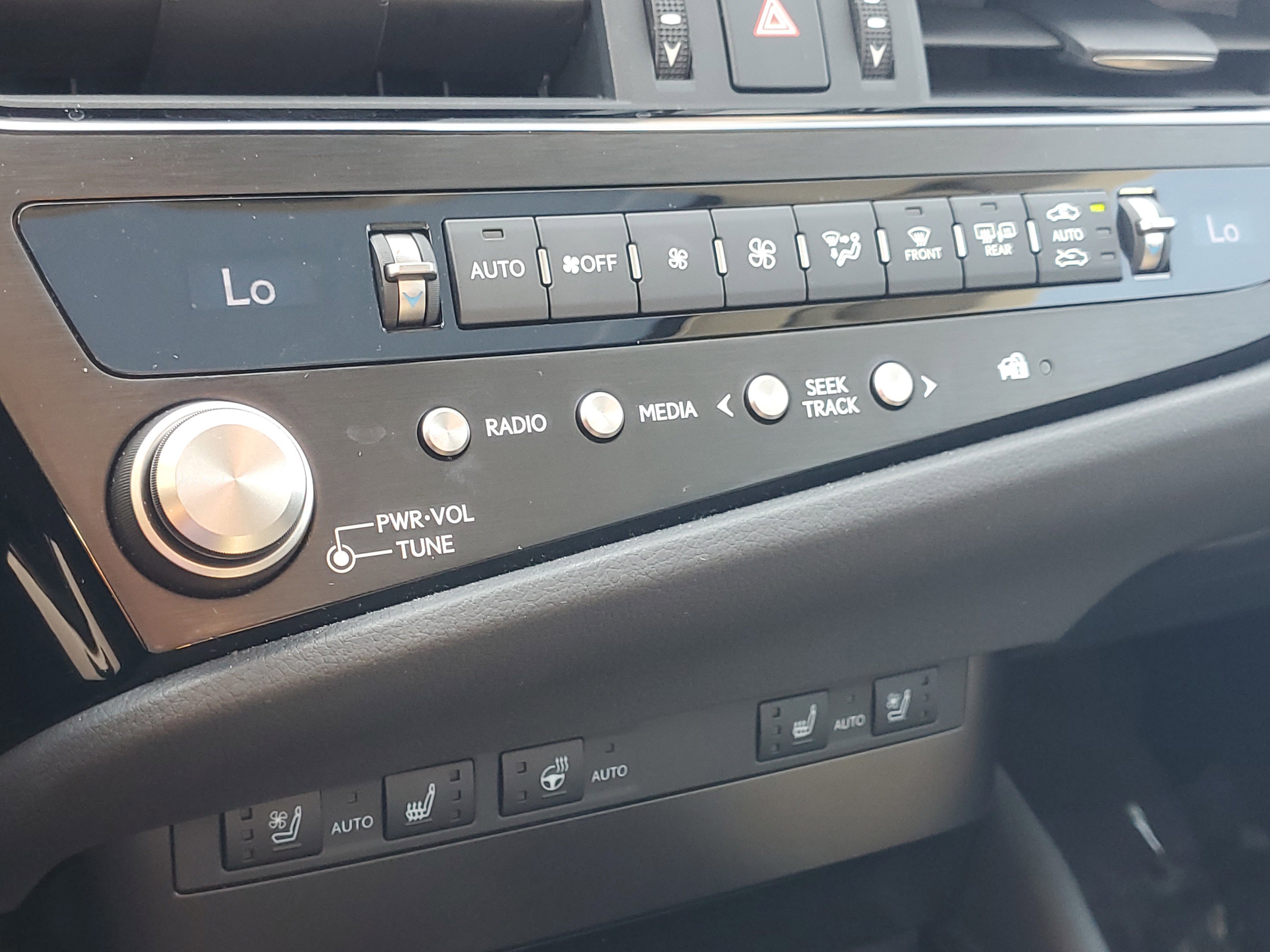 Used 2025 Lexus ES 350 w/ Premium Package FWD image 30