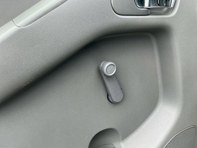 Used 2013 Nissan Frontier S image 26