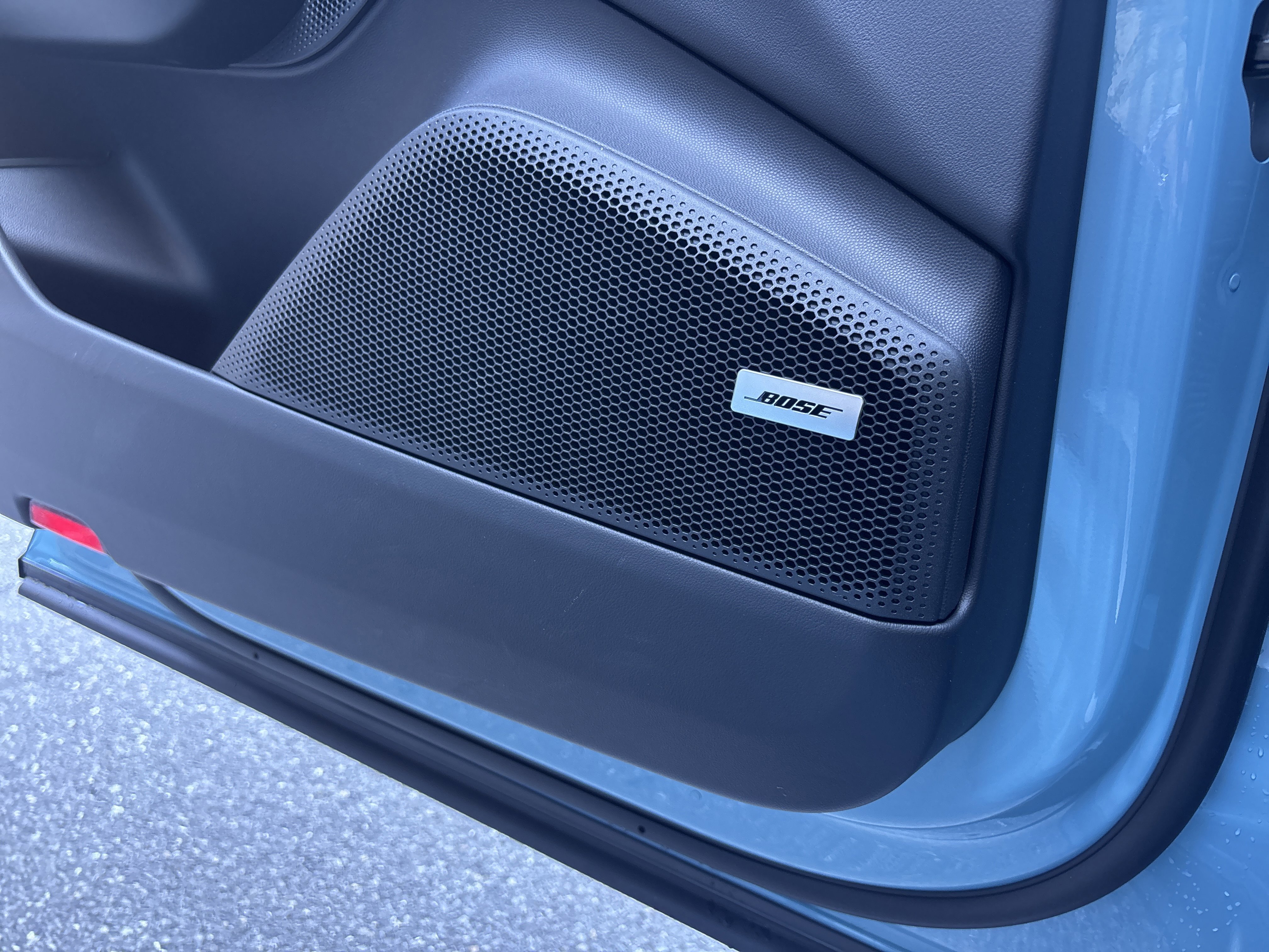 New 2025 Porsche Macan 4S Electric image 26