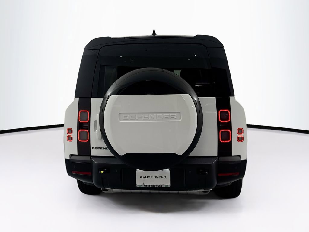 New 2026 Land Rover Defender 130 X-Dynamic SE AWD/4WD image 6