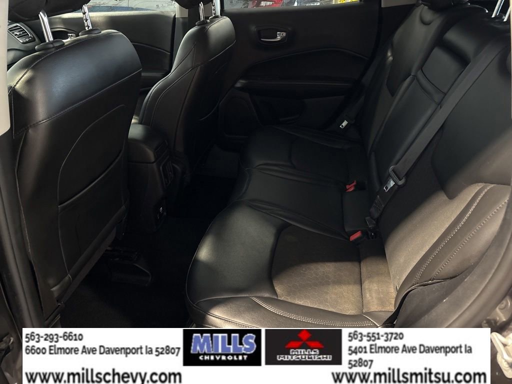 Used 2018 Jeep Compass Latitude w/ Popular Equipment Group AWD/4WD image 12