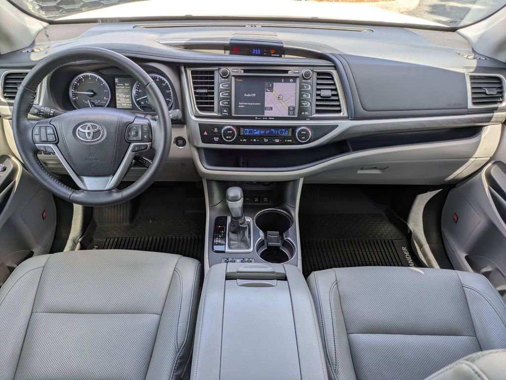 Used 2019 Toyota Highlander Limited AWD/4WD image 19