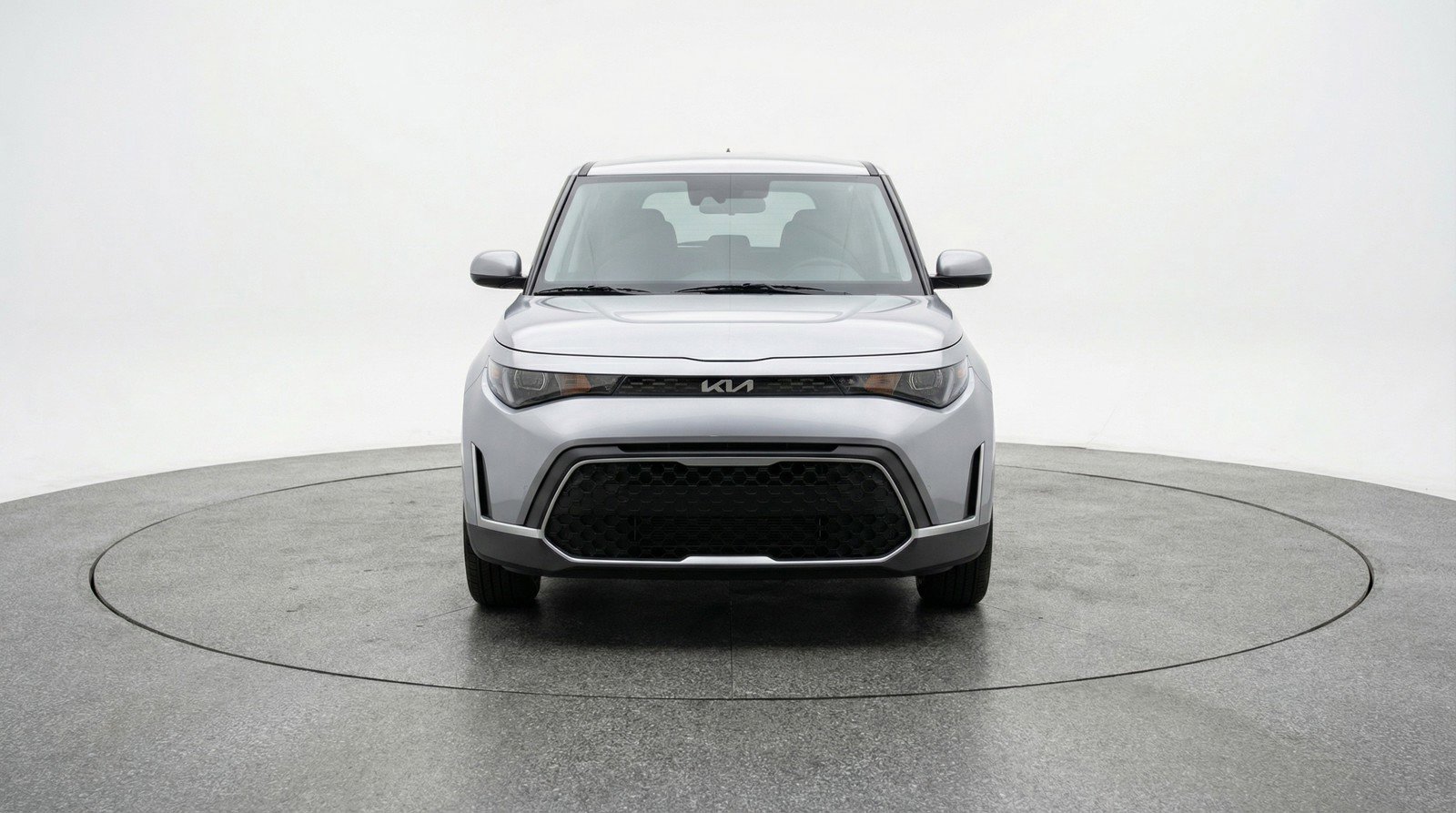 Used 2025 Kia Soul LX w/ LX Technology Package FWD image 2
