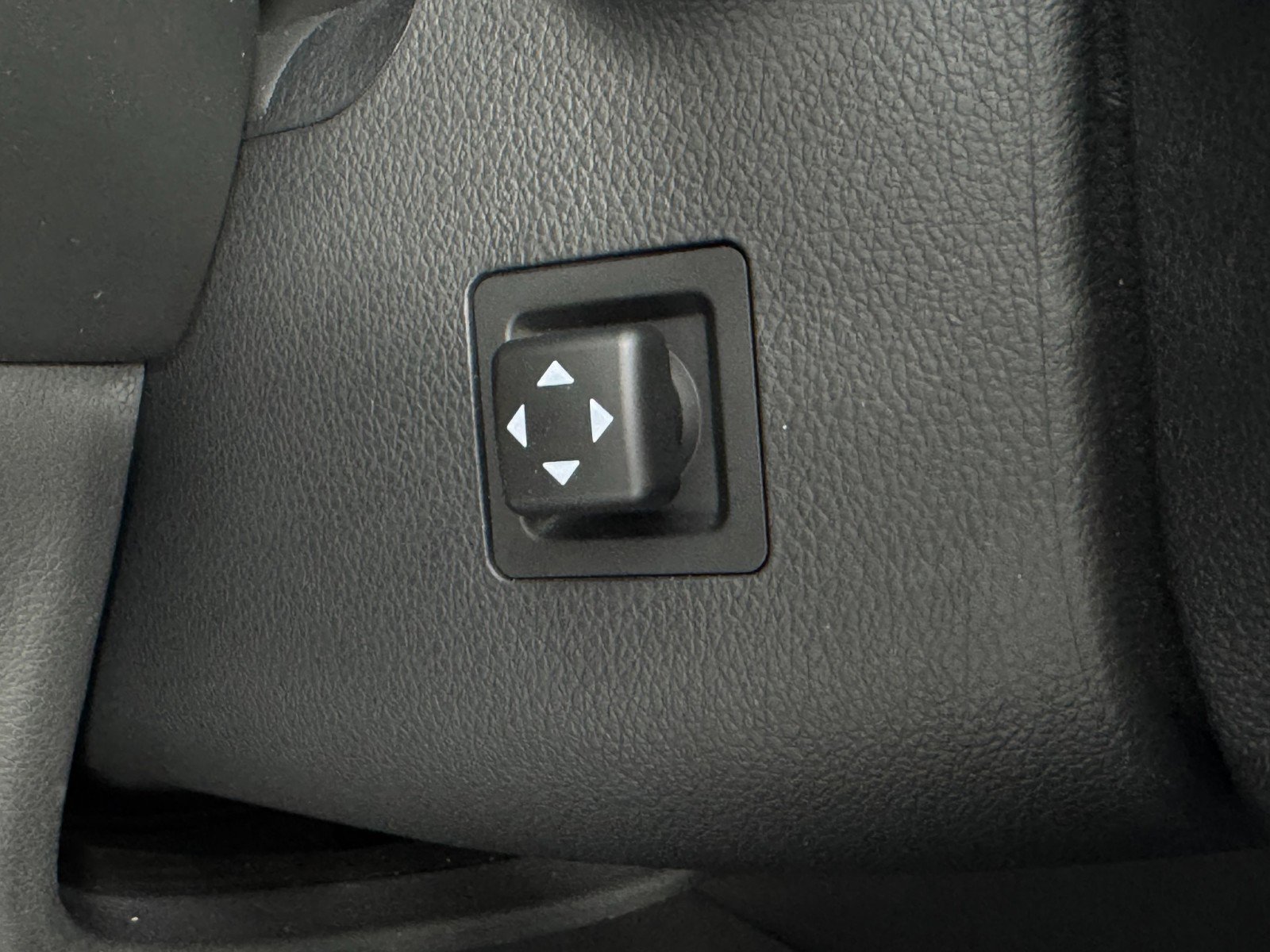 Used 2021 Genesis G90 5.0 Ultimate image 19