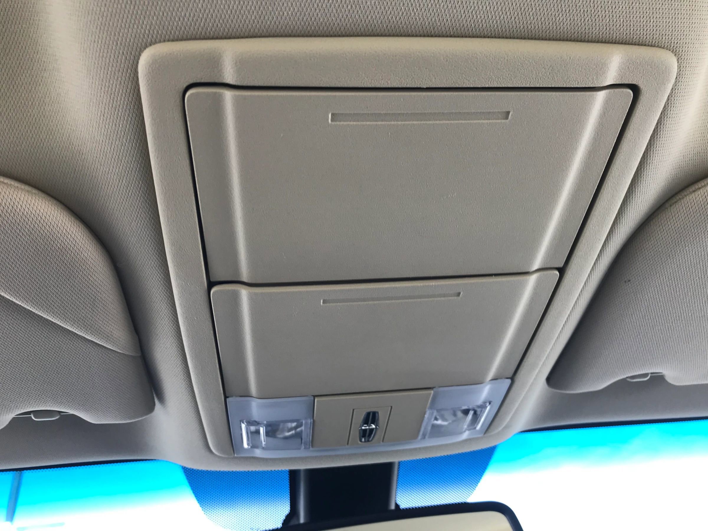 Used 2013 Lincoln MKS Sedan 4D image 27