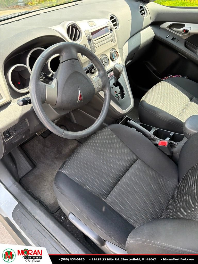 Used 2009 Pontiac Vibe w/ Sun And Sound Package FWD image 4