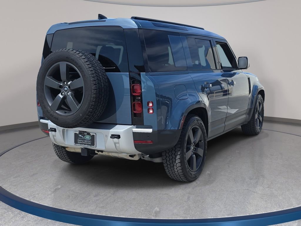 Used 2025 Land Rover Defender 110 S image 5