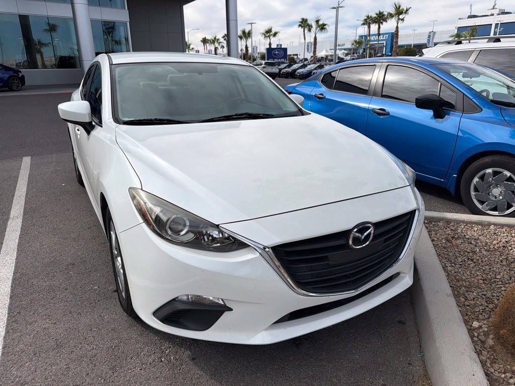 Used 2014 MAZDA MAZDA3 i Touring w/ Technology Package FWD image 4