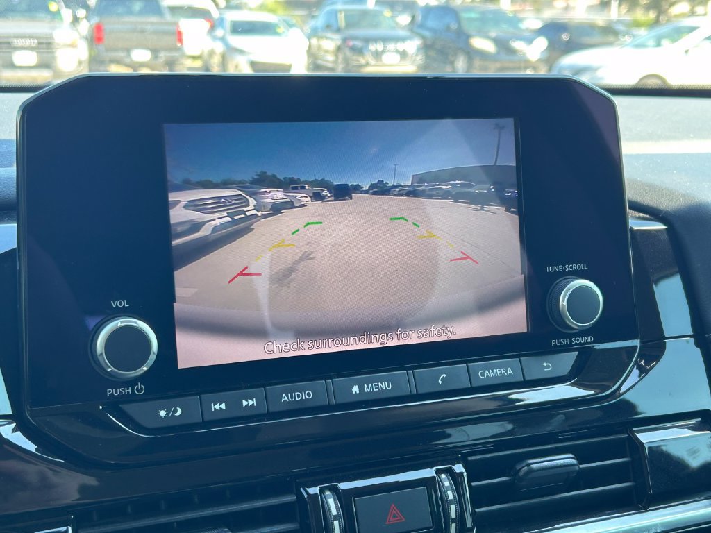 Used 2023 Nissan Pathfinder SV FWD image 31