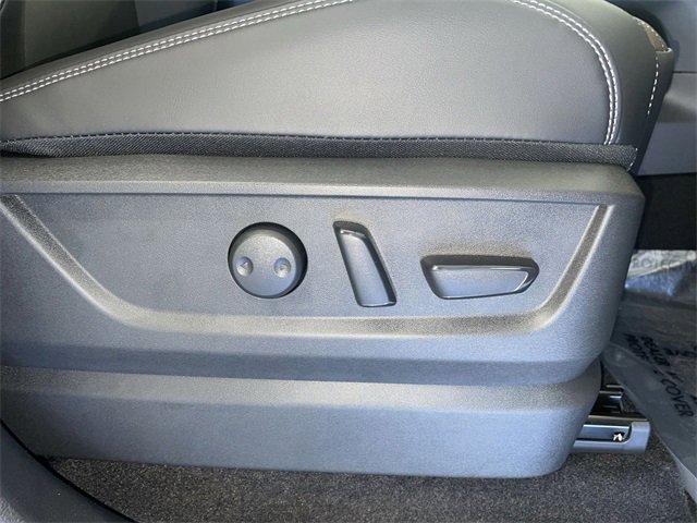 New 2026 Nissan Armada SL w/ Captain's Chari Seat Package image 25