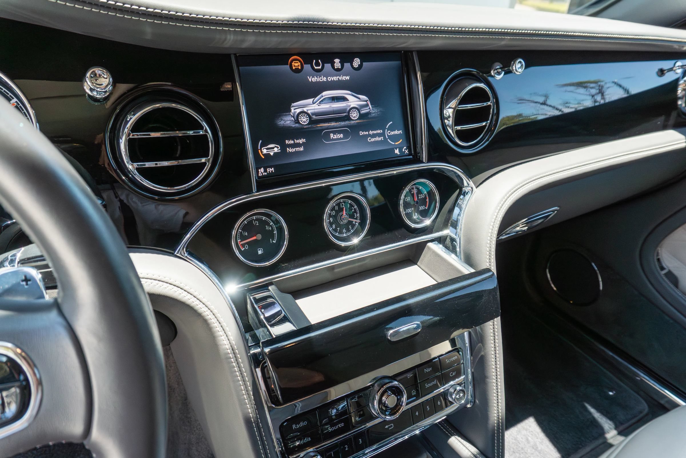 Used 2020 Bentley Mulsanne RWD image 70