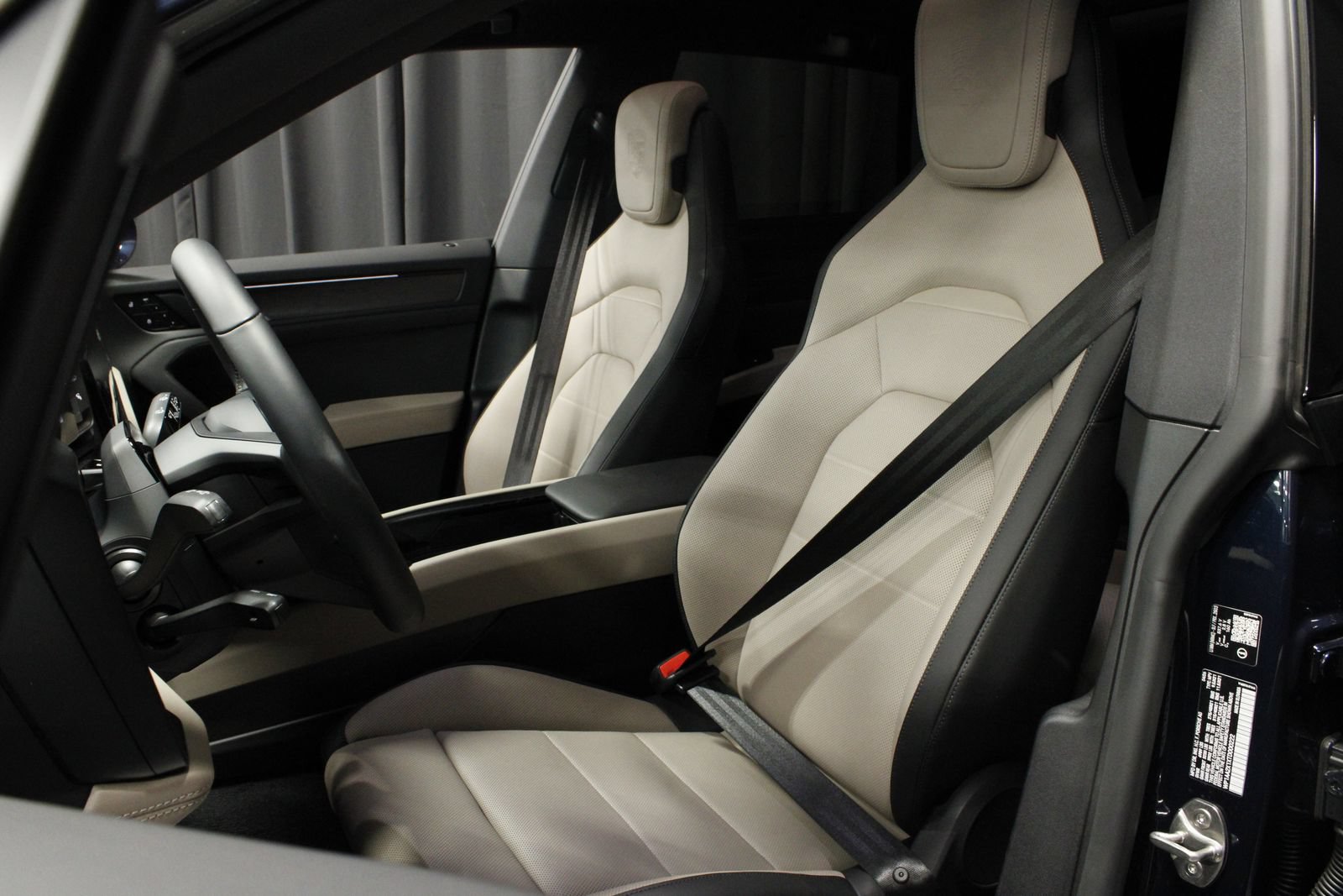 Used 2026 Porsche Cayenne Electric AWD/4WD image 18