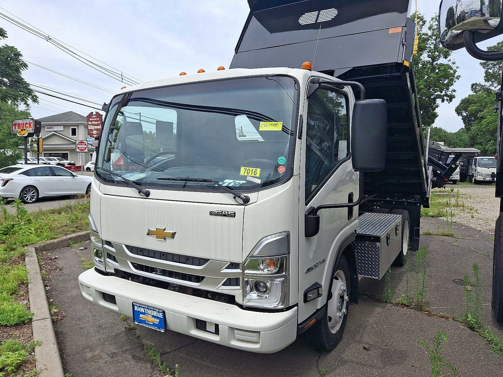 New 2025 Chevrolet Low Cab Forward image 3