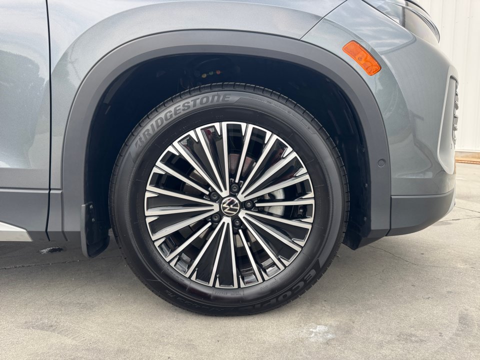 Certified 2026 Volkswagen Tiguan S w/ 18" Wheel Package FWD image 29