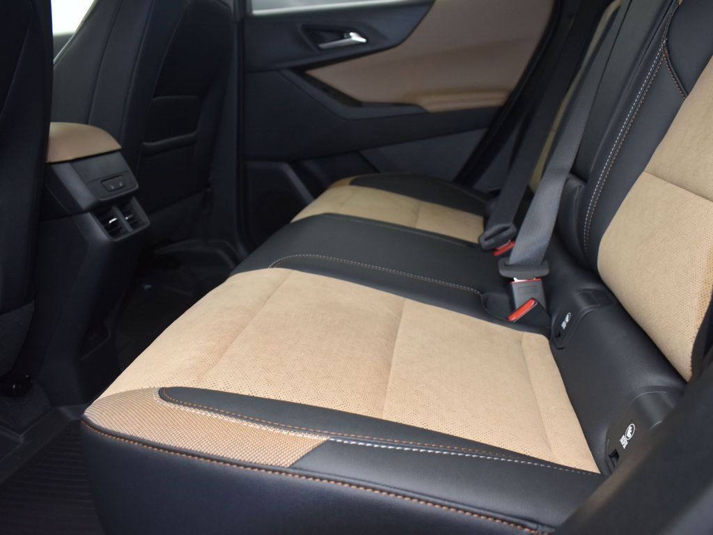 New 2026 Chevrolet Equinox ACTIV image 16