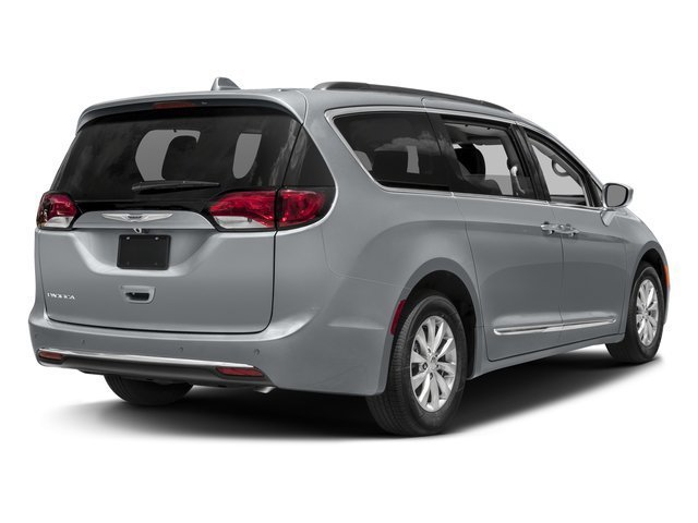 Used 2017 Chrysler Pacifica Touring-L Plus w/ Tire & Wheel Group FWD image 5