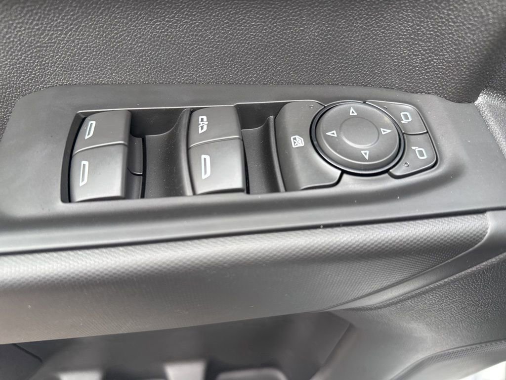 Used 2025 Chevrolet Silverado 1500 Custom w/ Turbomax Blackout Package image 25