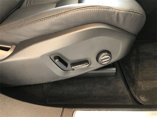 Used 2025 Volvo XC90 B6 Plus image 22