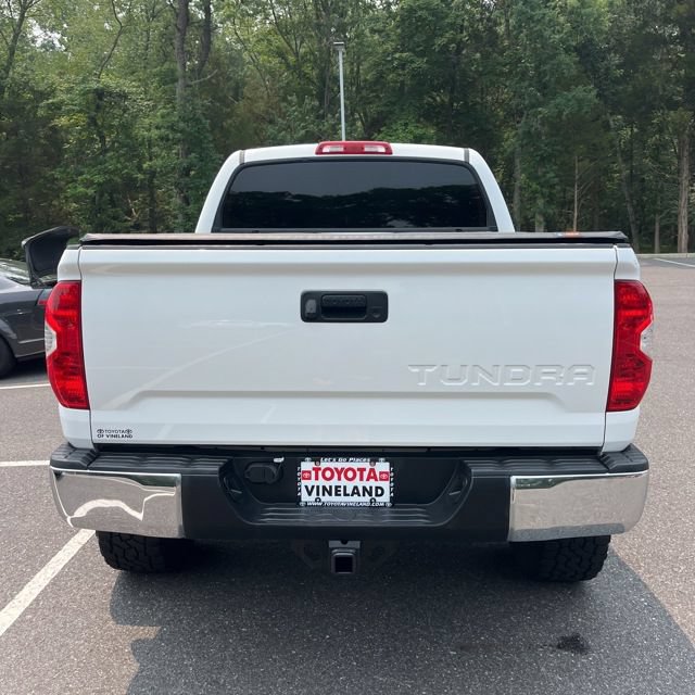 Used 2017 Toyota Tundra SR5 AWD/4WD image 4