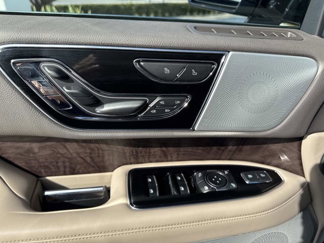 Certified 2024 Lincoln Navigator Reserve image 12