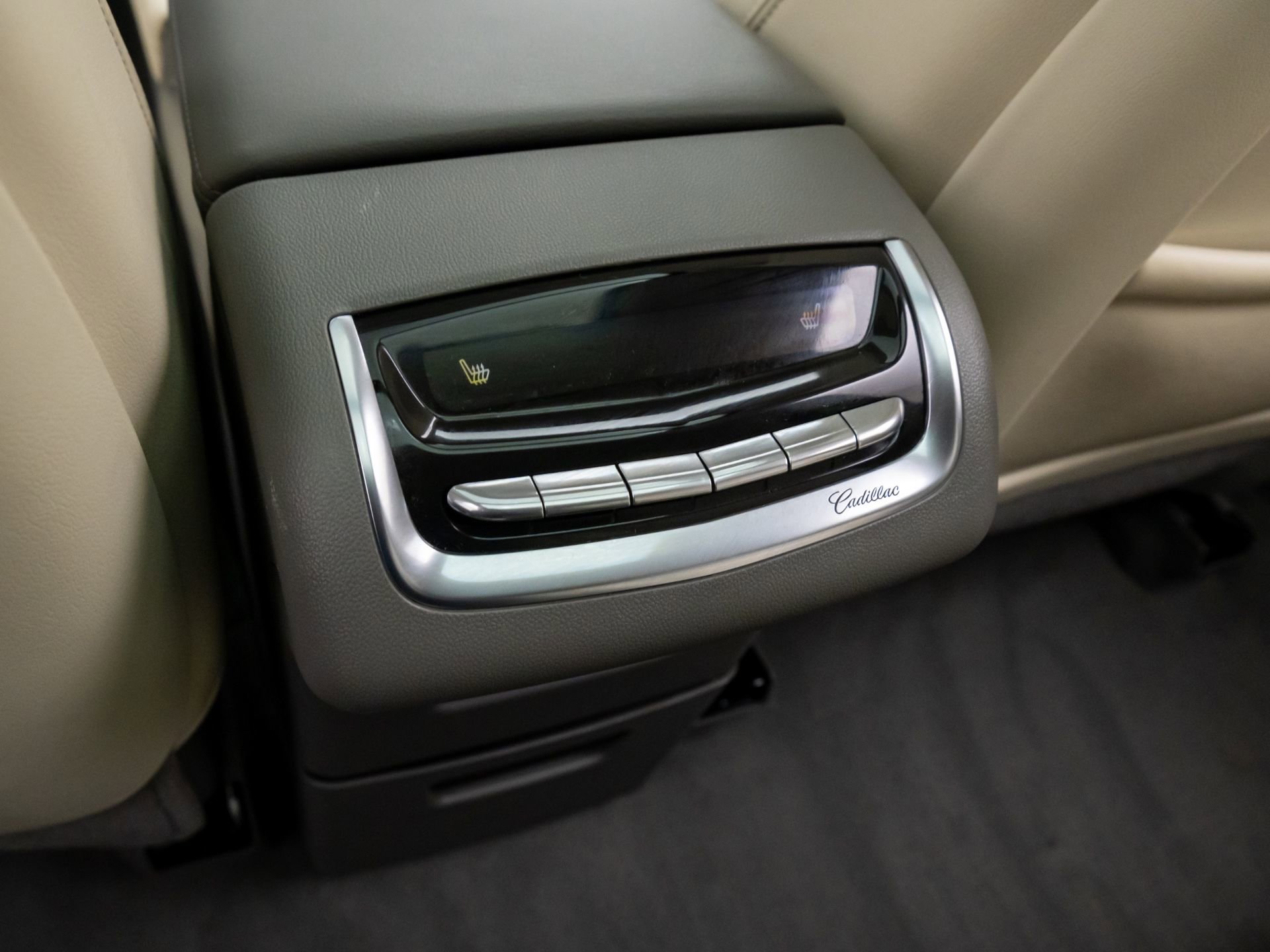 Certified 2023 Cadillac XT6 Premium Luxury image 24