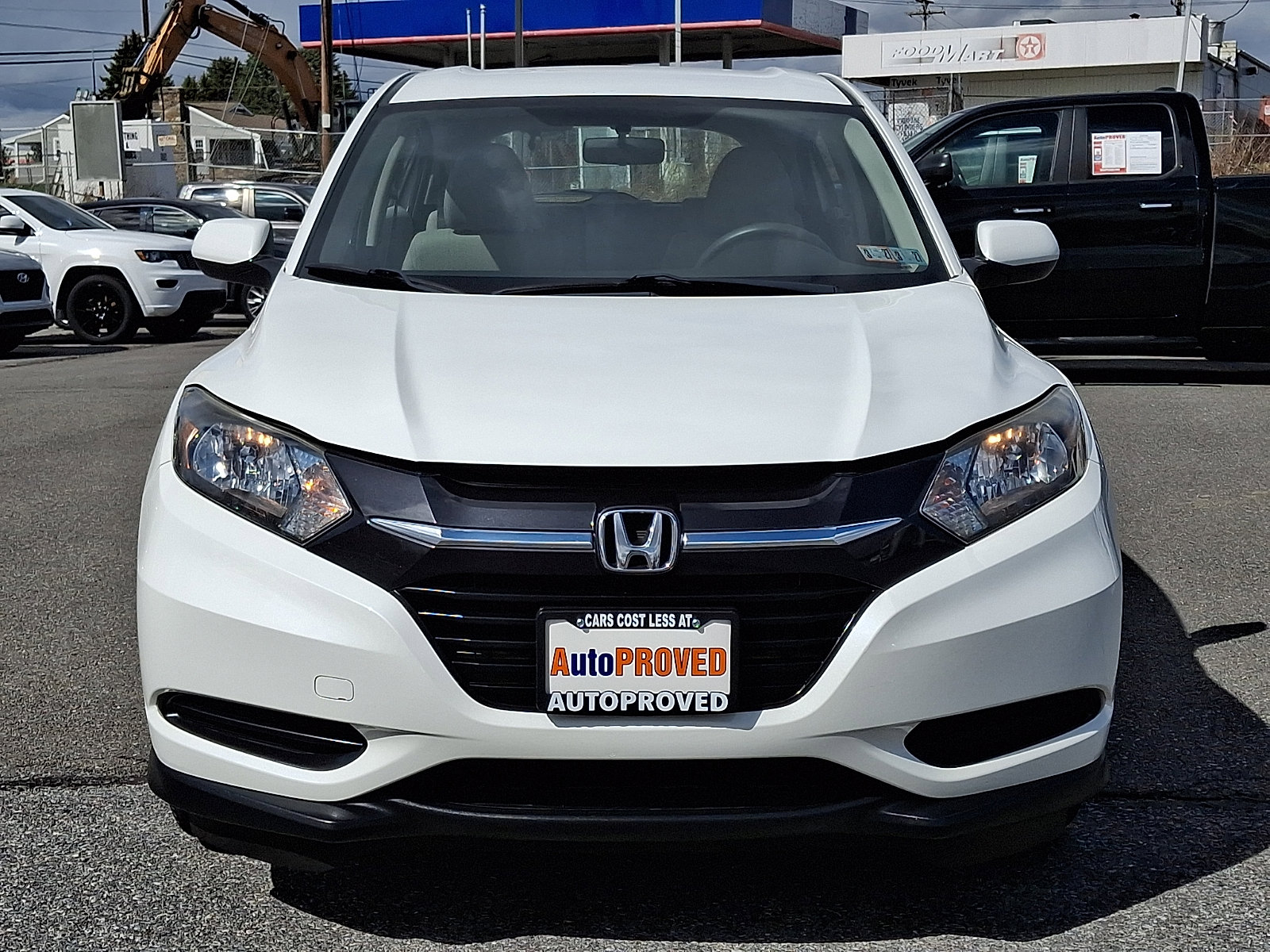 Used 2017 Honda HR-V LX image 2