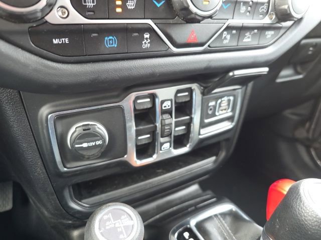 Used 2025 Jeep Wrangler Unlimited Sahara w/ Safety Group image 26