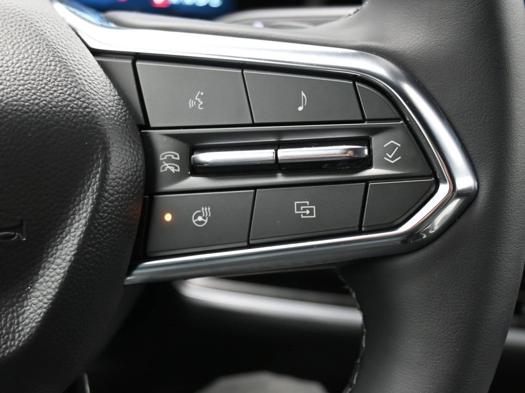 Used 2026 Chevrolet Equinox LT w/ Convenience Package II image 21