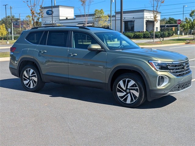 New 2026 Volkswagen Atlas SE image 2