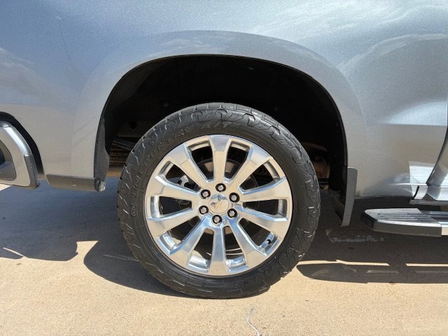 Used 2021 Chevrolet Silverado 1500 High Country w/ Safety Package II image 10