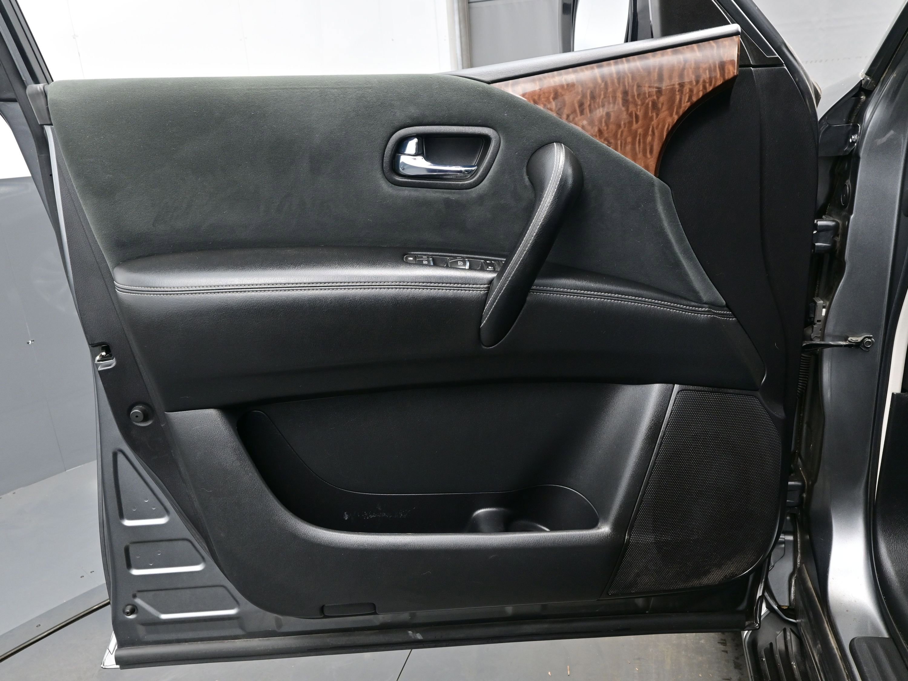 Used 2017 Nissan Armada SV w/ Driver Package image 9