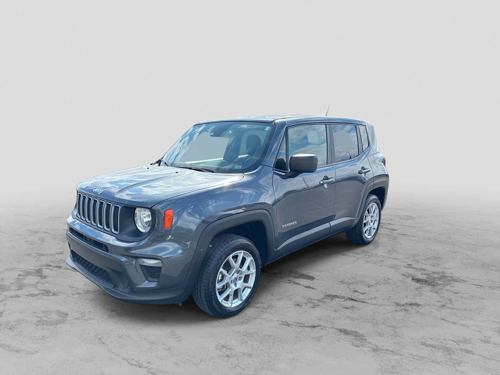 Certified 2023 Jeep Renegade Latitude AWD/4WD image 4