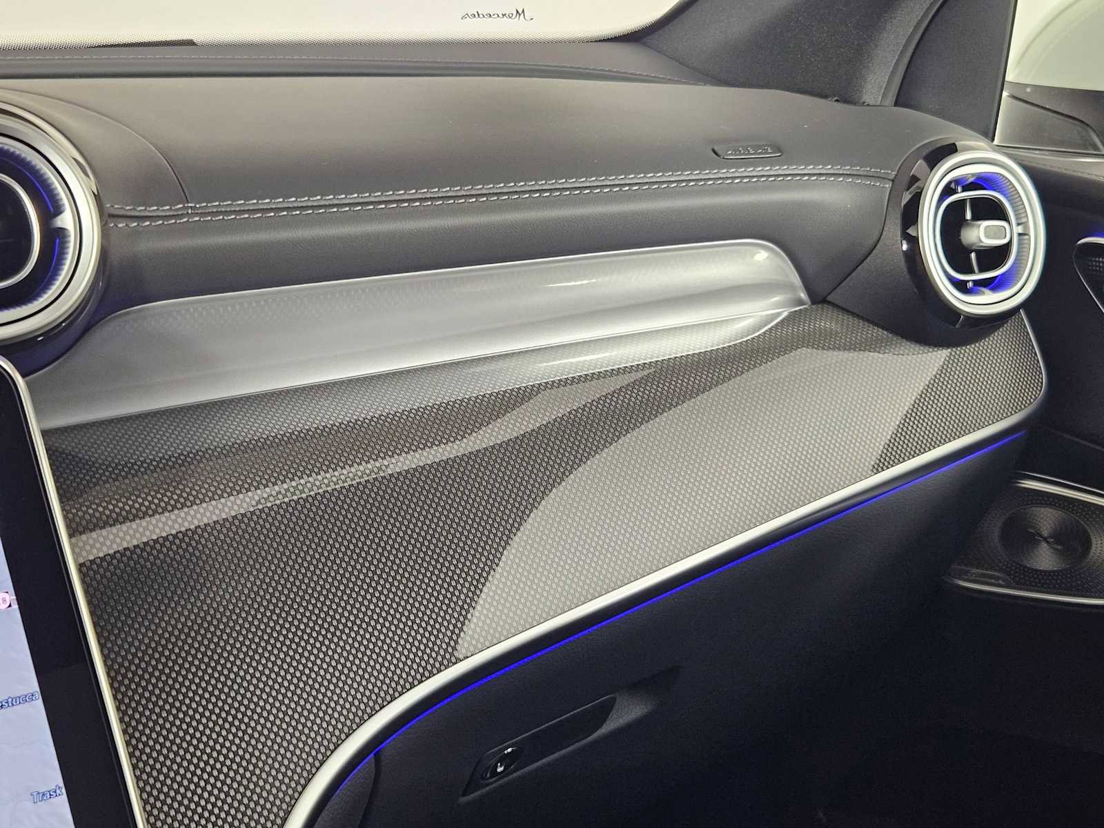 New 2025 Mercedes-Benz GLC 350e 4MATIC image 36