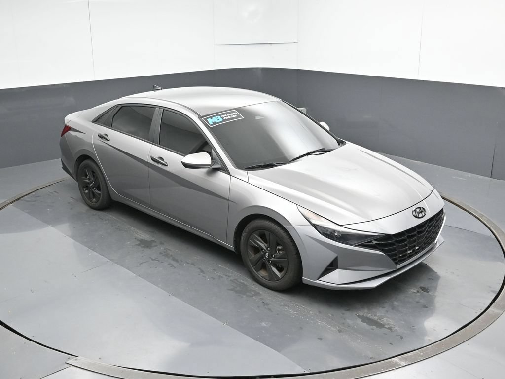 Used 2023 Hyundai Elantra SEL w/ Cargo Package FWD image 51