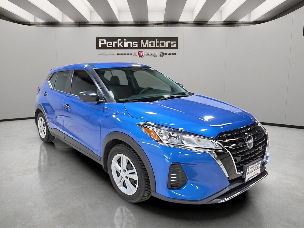 Used 2022 Nissan Kicks S w/ Interior Electronics Package FWD image 7