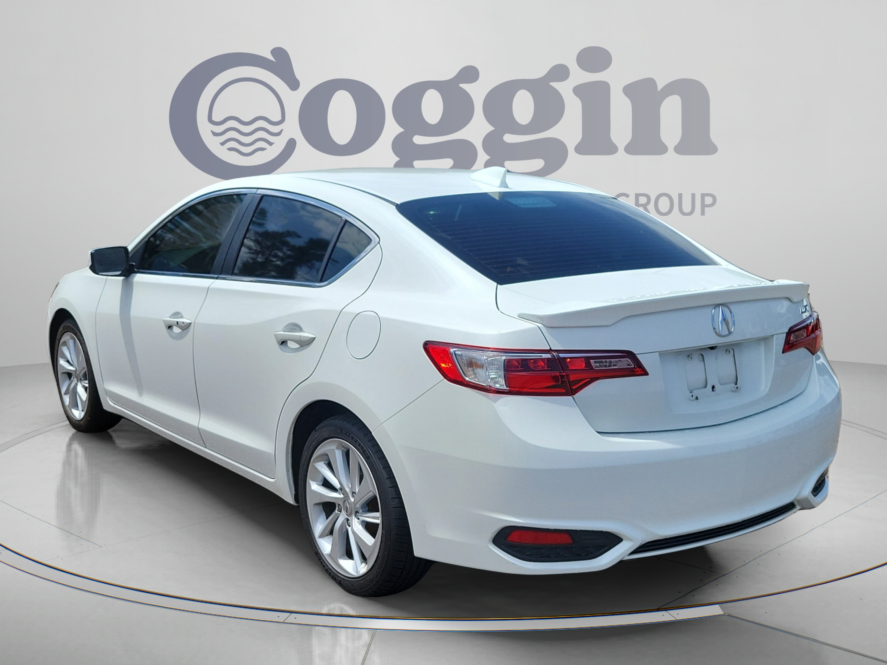 Used 2017 Acura ILX FWD image 3