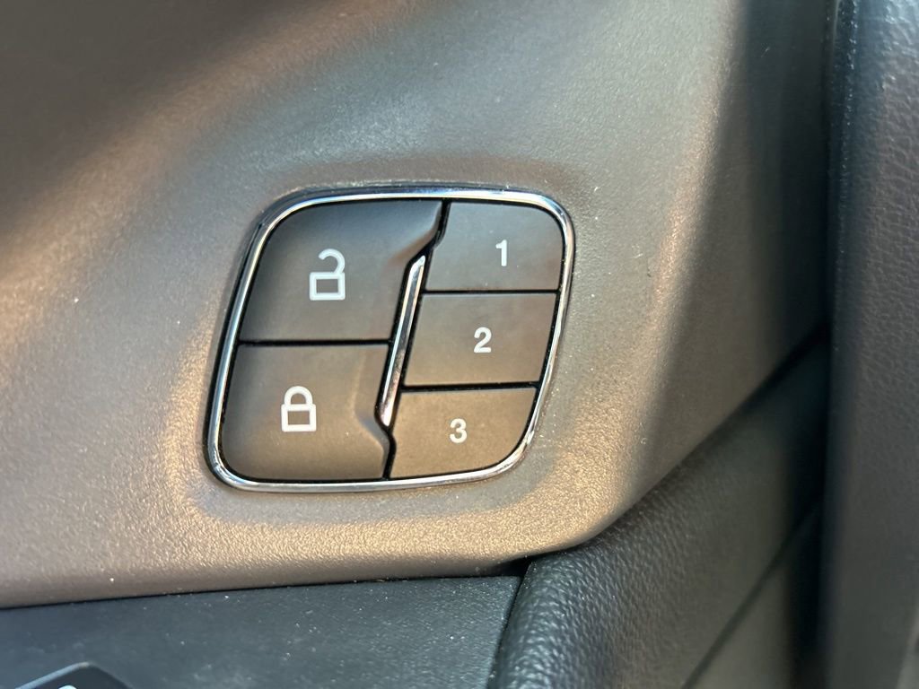 Used 2023 Ford Expedition Limited image 22