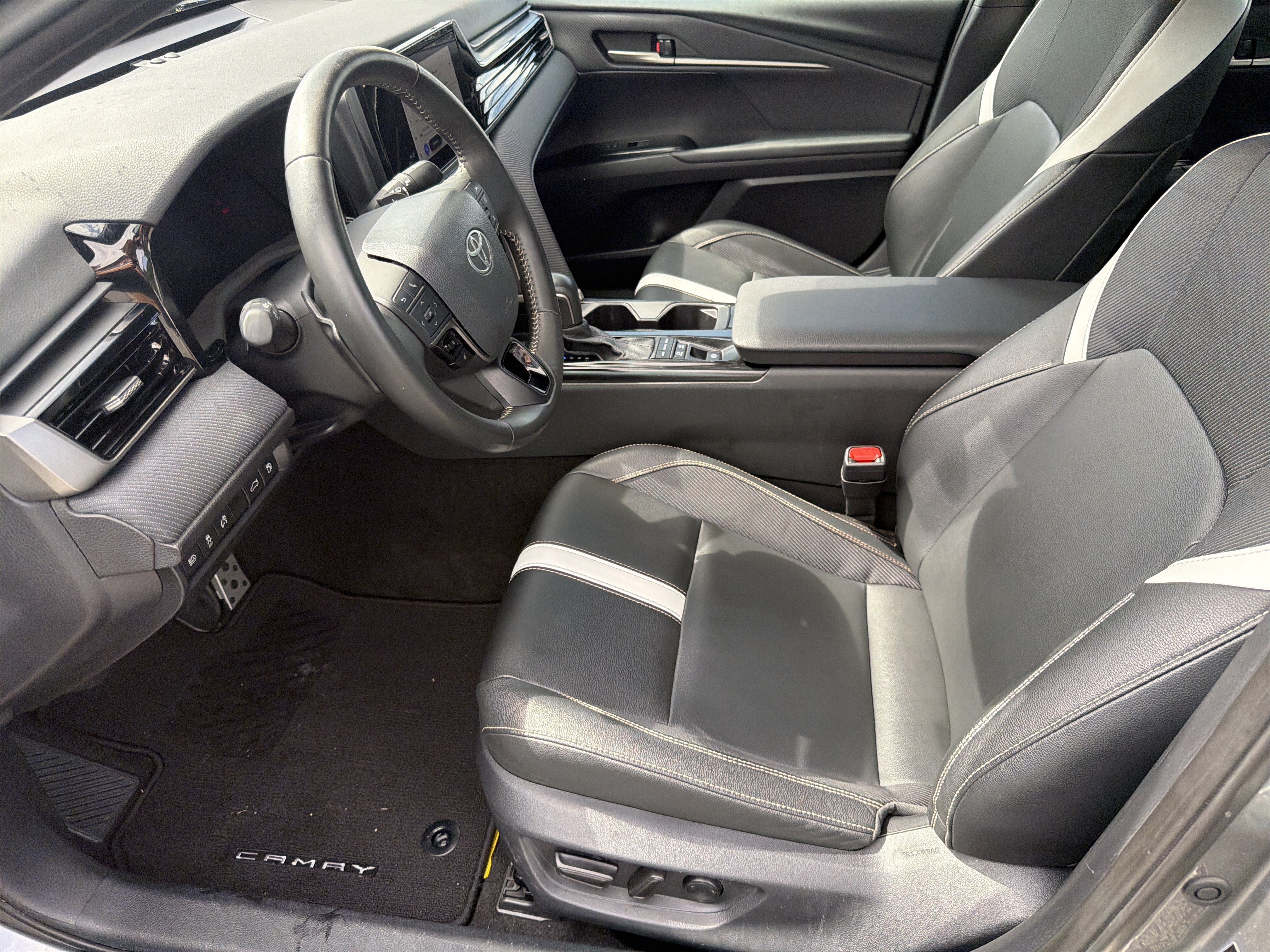 Certified 2025 Toyota Camry SE FWD image 18