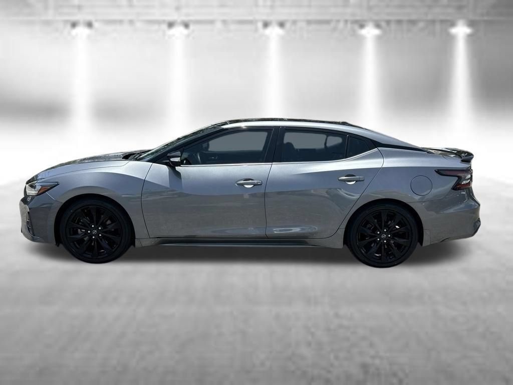 Certified 2023 Nissan Maxima SR w/ Sport Mat Group FWD image 5