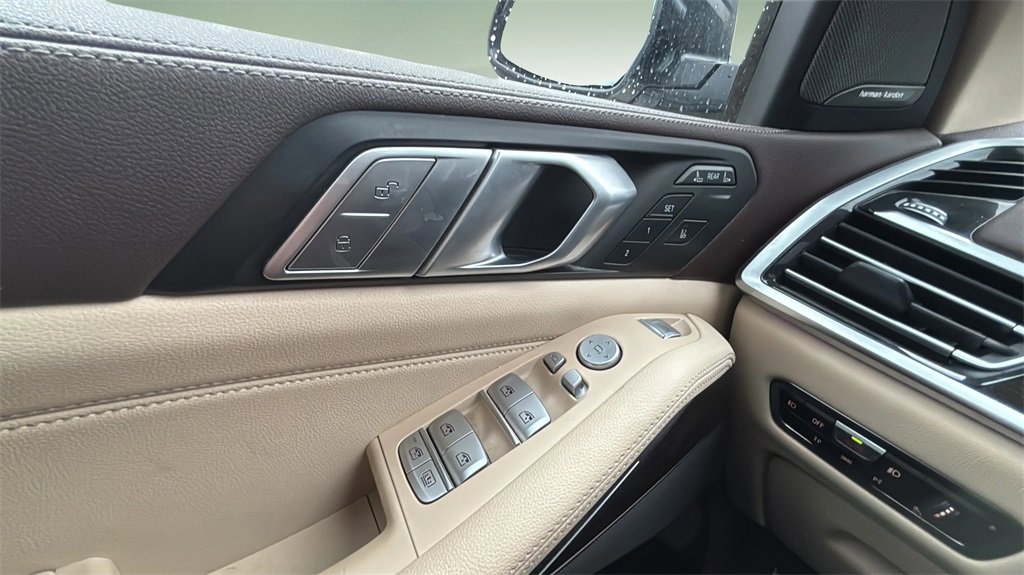 Used 2019 BMW X7 xDrive40i w/ Premium Package image 16