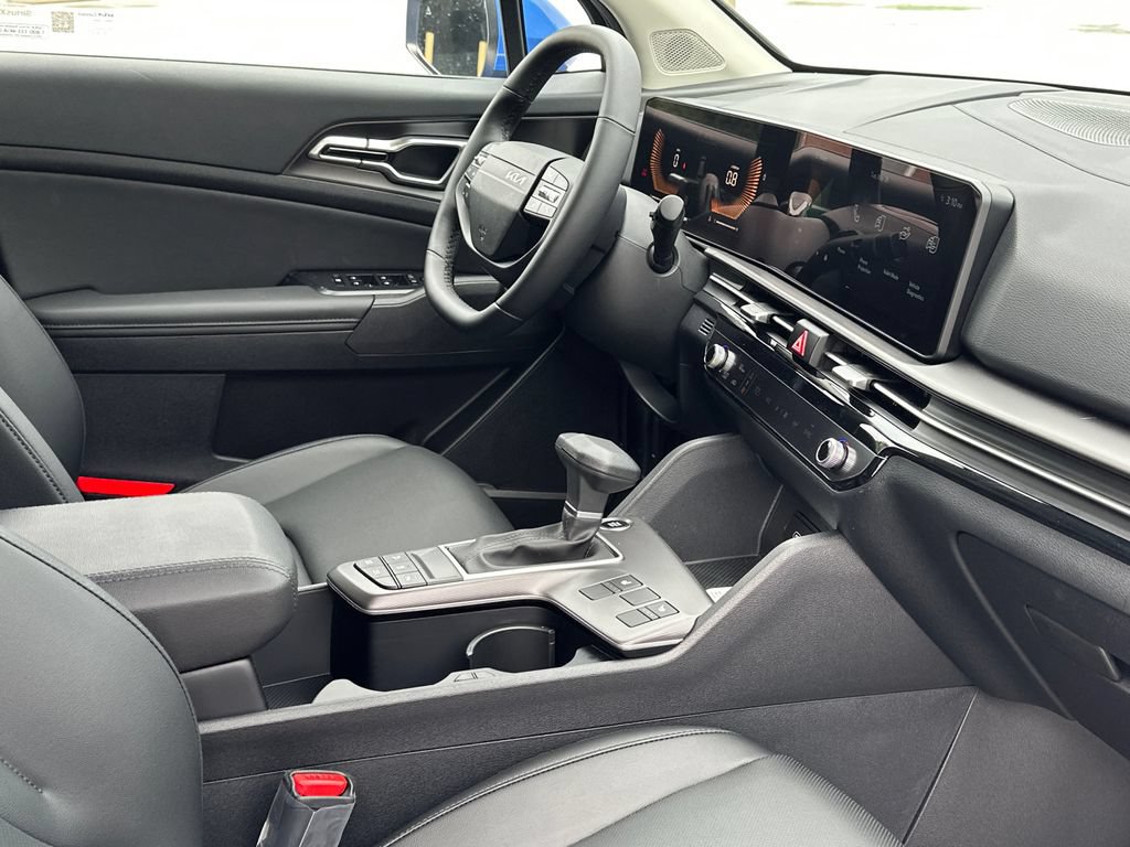 New 2026 Kia Sportage EX FWD image 13